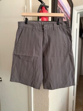 Men's Gray Pinstripe Flat-Front Shorts